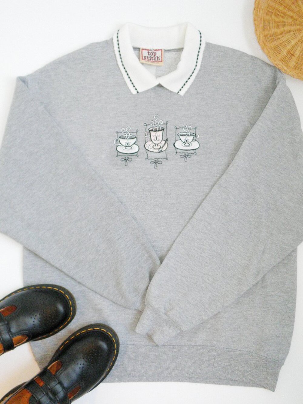 Vintage Gray Coffee & Tea White Collared Cozy Embroidered Granny Sweatshirt M